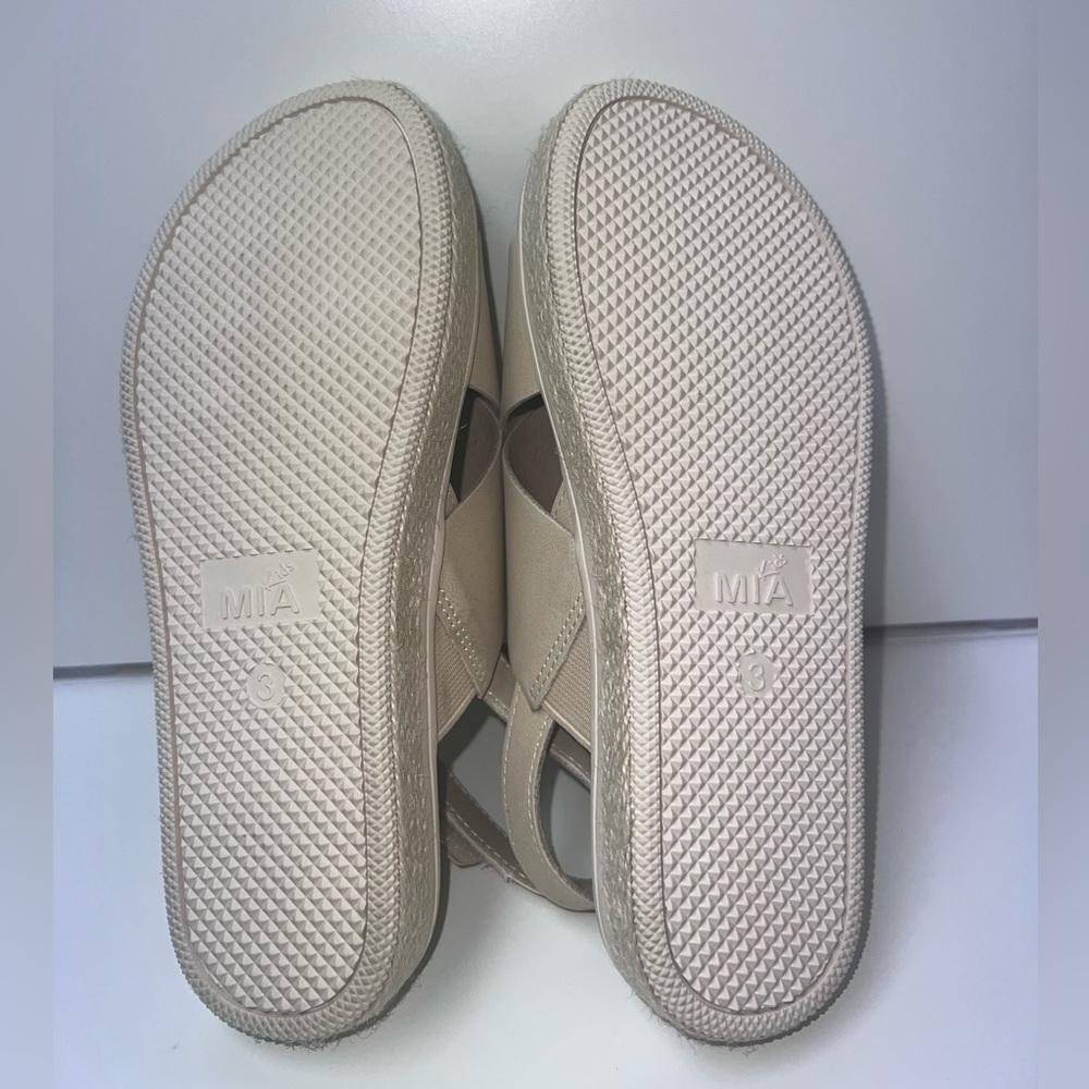 Mia- cream sandals - Picture 7 of 7